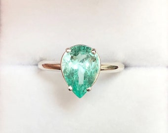 1.90 Carats Colombian Emerald Solitaire Silver Engagement Ring, Emerald Engagement Ring, Teardrop Emerald Silver Ring, Pear Cut Silver Ring