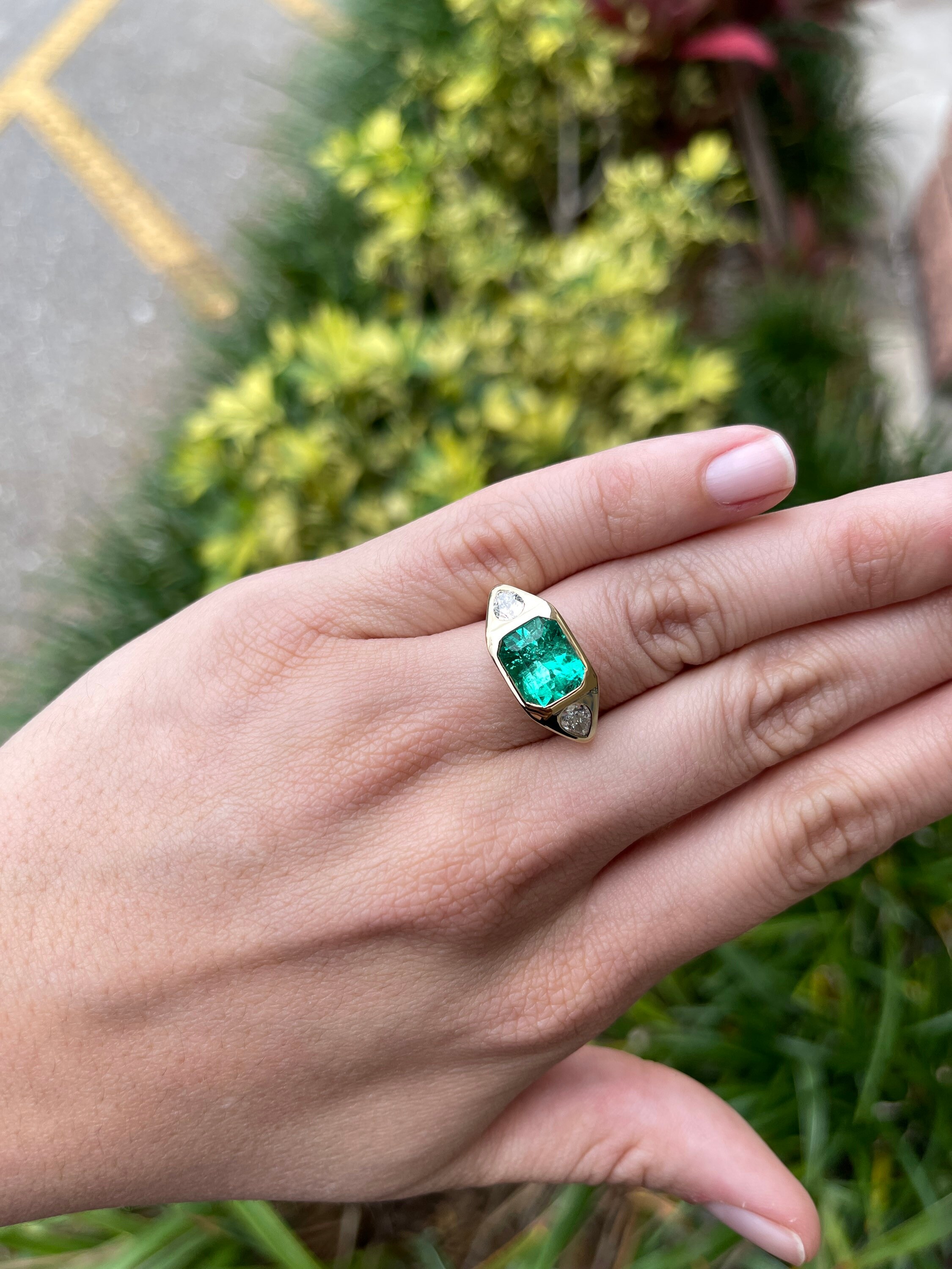 4.62tcw グレード AAA 18K スリーストーン エメラルド＆ペアカット