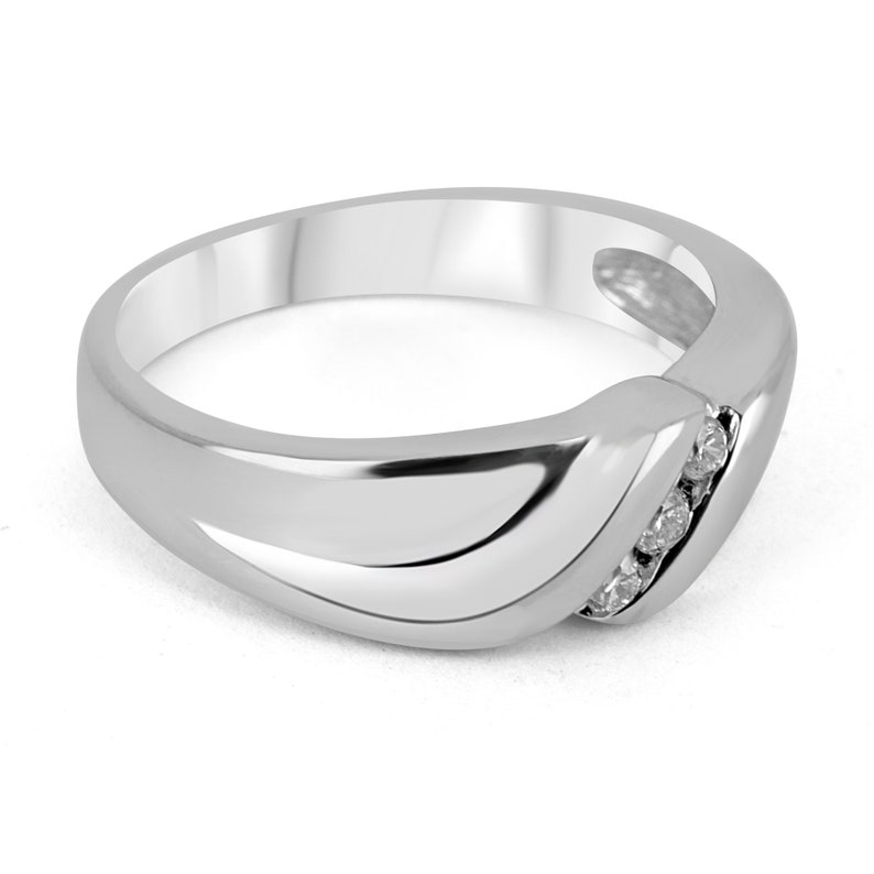 Sophisticated Men's Diamond Band in 14K White Gold, 0.12pts