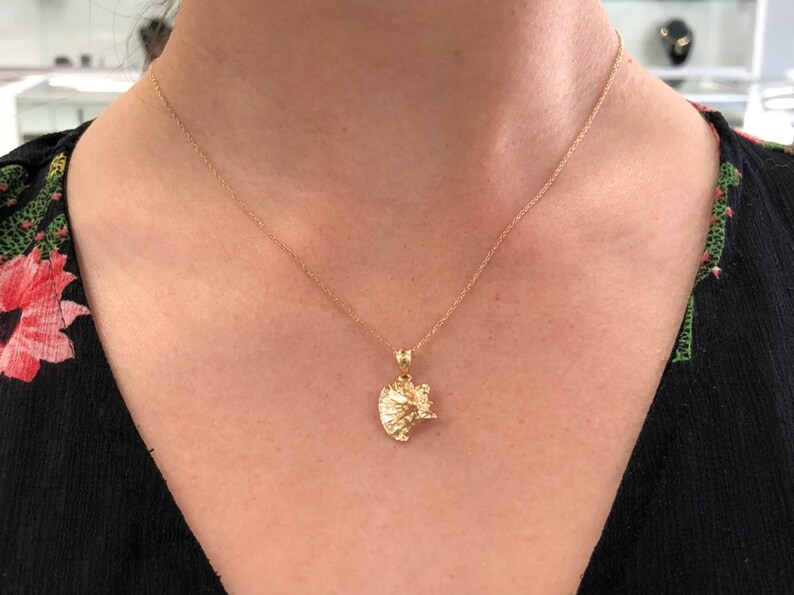 14K Gold Seashell Pendant Yellow Gold 