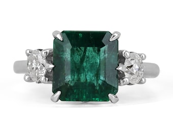 4,90 tcw 14K Asscher-geslepen smaragd en ronde diamant, verlovingsring met drie stenen, intense donkergroene smaragd, zestandige smaragdring van 14 kt goud