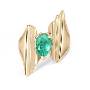 Modern 2.80 Carat Colombian Emerald Solitaire Gold Anniversary Ring Gift, Pear Shape Emerald Geometric Gold Cocktail Ring Present