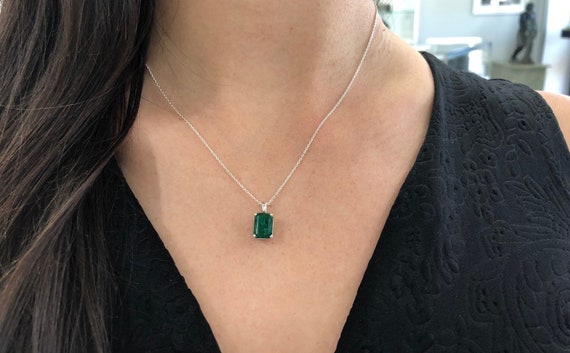 Buy Gem Stone King 925 Sterling Silver Green Simulated Emerald Pendant  Necklace For Women (7.10 Cttw, Emerald Cut 14X10MM, with 18 Inch Silver  Chain) Online at Lowest Price Ever in India |