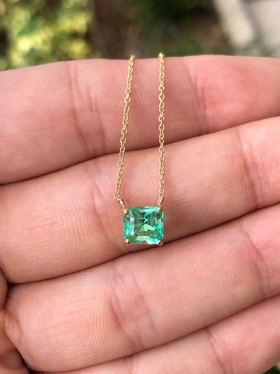 18K Yellow Gold Emerald Cut Diamond Necklace | Lee Michaels Fine Jewelry