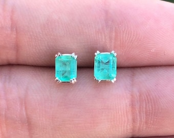 1,15 cts Emerald Oorbellen, Colombiaanse Emerald Stud Oorbellen, Emerald Cut Emerald Sterling Silver Studs, Mei Birthstone, Natuurlijke Emerald Cut Studs