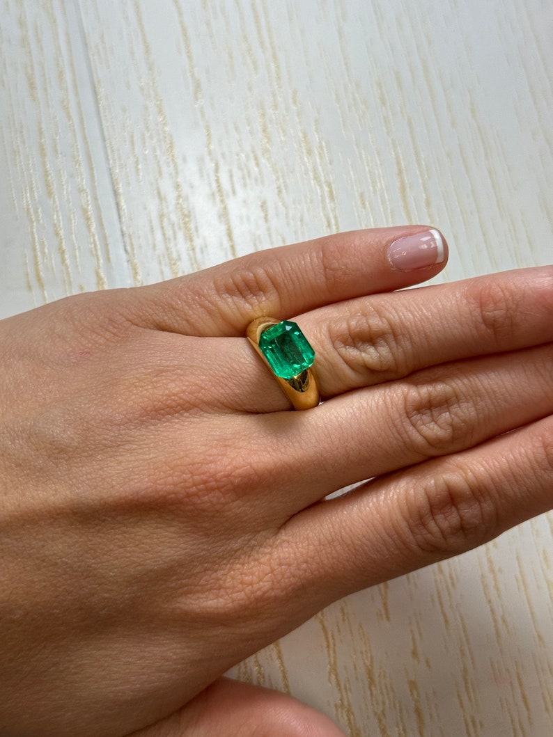 3.61 Carat 10x9 Vivacious Green Natural Loose Colombian Emerald-Emerald Cut, Medium Green Emerald, Genuine Emerald Gem May Birthstone image 9
