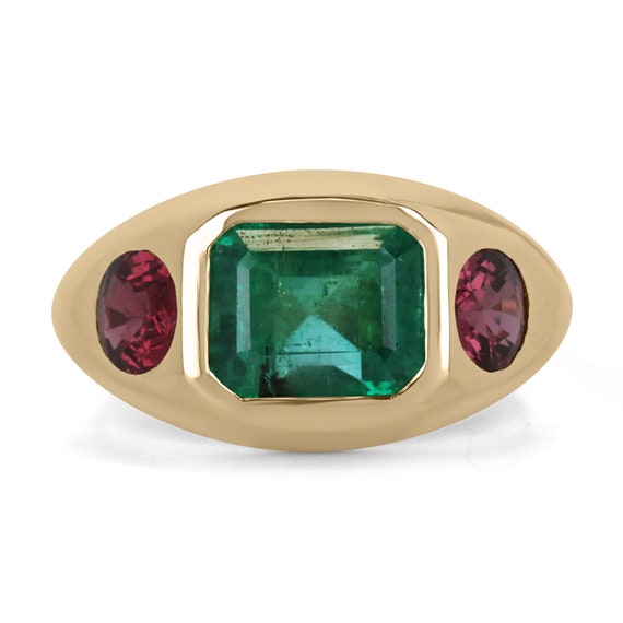 4.95tcw 18K 3 Stone Emerald & Oval Burgandy Spinel Gypsy Ring 4.95tcw 18K 3 Stone Emerald & Oval Burgandy Spinel Gypsy Ring