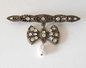 Rhinestone Bar Brooch, Bow or Butterfly with Pearl Dangle, Antique Goldtone Bronze Finish, Victorian Edwardian Revival