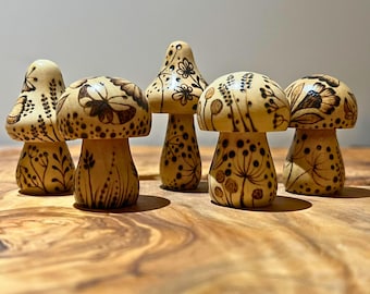 Small Wooden Mushroom Ornament | Pyrography Woodland Décor | Botanical Miniature Gift | Nature-Inspired Art