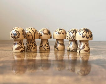 Mini Wooden Mushroom Ornament | Pyrography Woodland Décor | Botanical Miniature Gift | Nature-Inspired Art