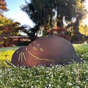 Sömnig Skogsanda - Totoro - Trädgårdspåle i metall - Studio Ghibli Yard Art bild 5