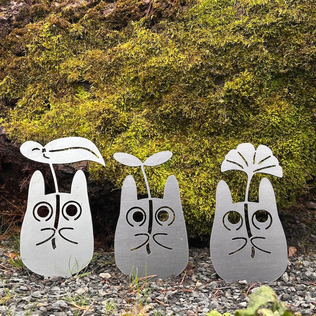 Leafy Forest Spirit - Small Totoro's - Studio Ghibli Garden Stake