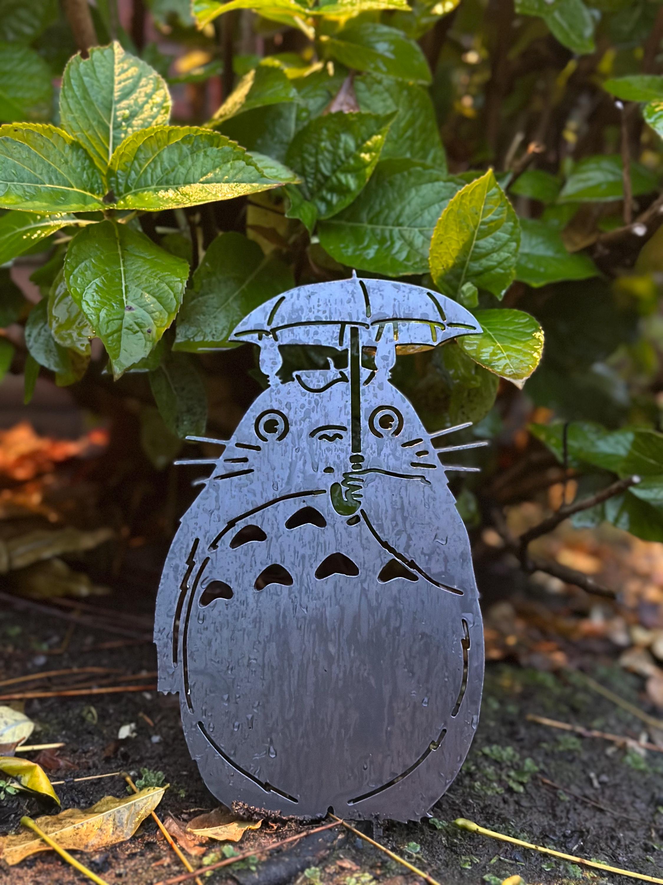 totoro spore from HHR garden トトロ Forest Spirit - Umbrella Totoro - Garden Stake - Studio Ghibli