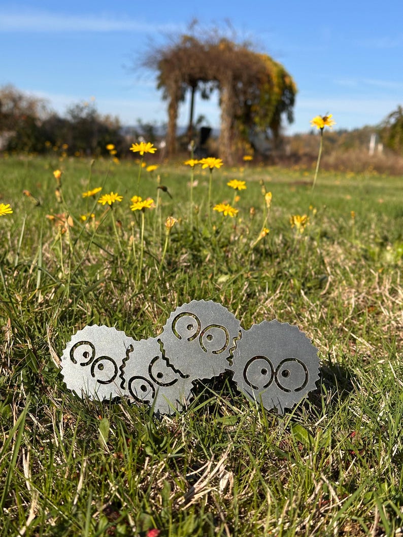 Rußmännchen - Gartenstecker aus Metall - Studio Ghibli Dekor - Chihiros Reise ins Zauberland - Mein Nachbar Totoro Wide