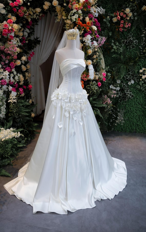 Strapless Satin Wedding Dress with 3D Floral Appliqué and Corset Bodice, Elegant A-line Bridal Gown with Train