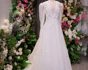 V-Ausschnitt Langarm Brautkleid | A-Linie-Spitzen-Brautkleid | Boho Romantisches Brautkleid | Braut Kleid Nach Maß Elegant