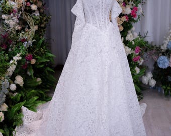 Schulterfreies Brautkleid mit Korsett-Stäbchen | Brautkleid in A-Linie mit Spitze und Ärmeln | Romantisches Brautkleid nach Maß