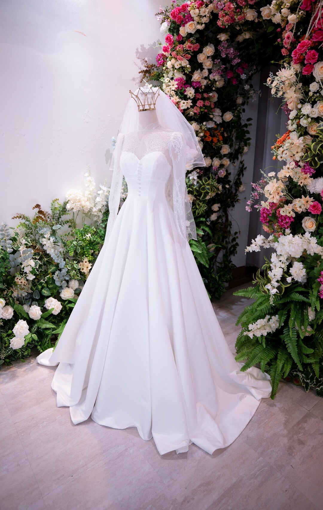 blue evening dress Queendancer Women Royal Long Prom with Beading A-Line Tulle Color:Black/White* black floral print dress Prom suits for men