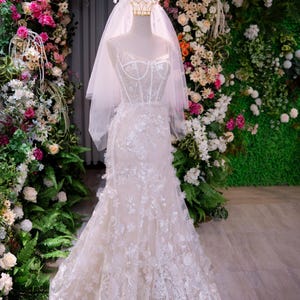 Lace Mermaid Wedding Dress / Floral Applique Bridal Gown / Corset Top Mermaid Dress with Train / Handmade Custom Wedding Dress for Bride