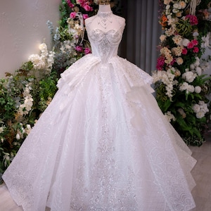 Robe de mariée royale, Robe de bal princesse, Corsage corset perlé, Jupe en tulle scintillant, Taille personnalisée, Robe de luxe faite main