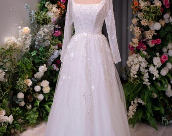 Vestido de novia de cuello cuadrado con mangas largas, vestido de novia de corte A brillante, vestido de novia de tul brillante, vestido con espalda descubierta y cordones, hecho a medida