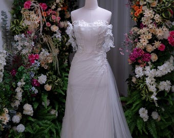 Off Shoulder Sheath Wedding Dress / Lace Appliques Tulle Bridal Gown / Elegant Fitted Wedding Dress Handmade for Bride