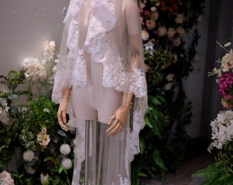 Velo de novia con borde de encaje floral 3D / Velo de novia de tul suave de una capa / Bordado festoneado / Largo hasta la punta del dedo o capilla / Hecho a medida