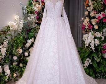 Off-Shoulder Ball Gown Wedding Dress / Floral Lace Bridal Gown with Tulle Skirt / Princess Style Wedding Dress / Custom Handmade Gown