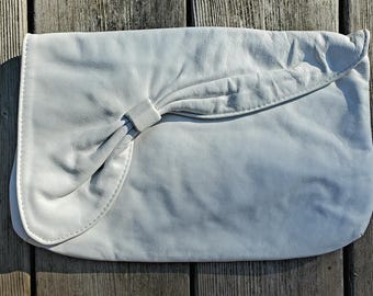 1980s Italian leather bow envelope clutch • prom / wedding / formal / party
