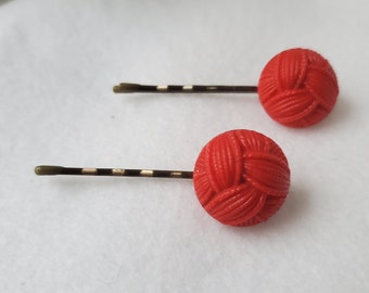 red red red : pair of upcycled vintage hair pins