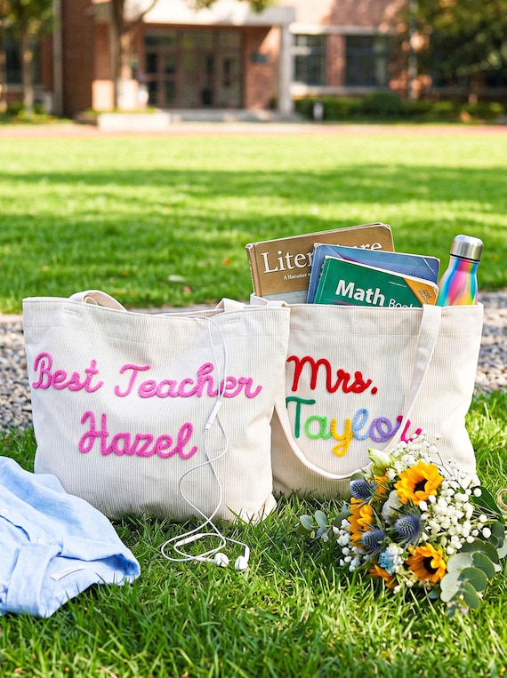 Personalized Corduroy Teacher Tote Bag,Back to School Gift Bag,Hand Crochet Name Zipper bag,Teacher Appreciation Gift,Mrs. Gift,Shoulder Bag
