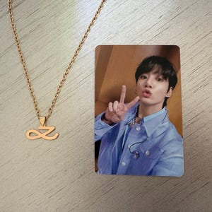 Jung Kookさん GOLDEN ネックレス BTS JUNGKOOK GOLDEN The Moments Necklace with photo card