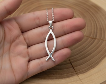 GUCCI Ciondolo LIBRA In Argento 925 e collana con cordino in pelle