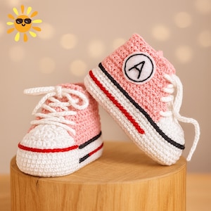 Crochet Baby Sneakers Pattern PDF – Unisex Baby Booties in 4 Sizes – DIY Gift for Newborn, Baby Girl, Boy & Future Mom