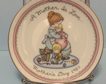 AVON Mother's Day Plate, 1987, Collectible Plate, "A Mother Is Love"