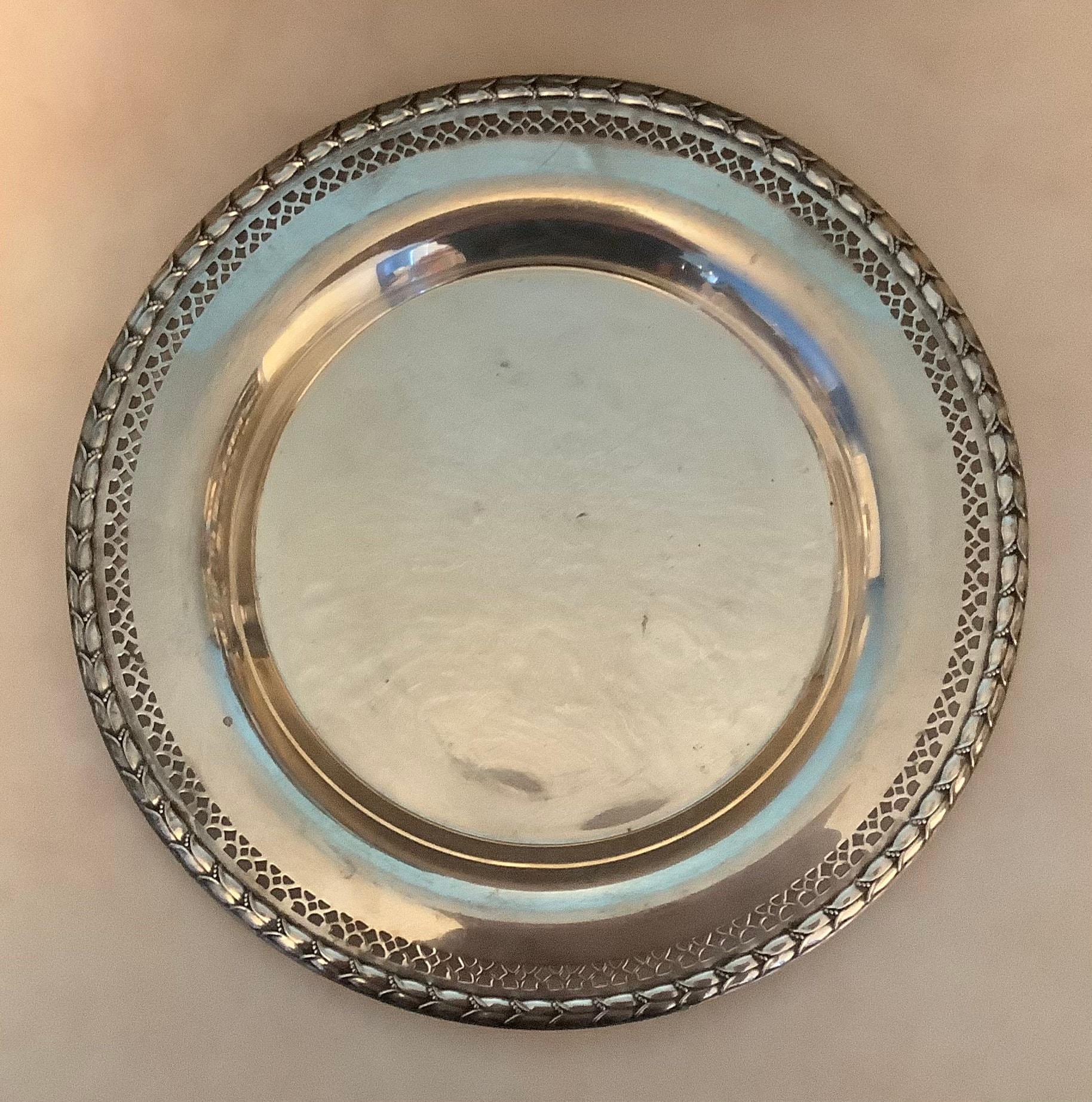 Vintage Oneida Community Fantasy Tudor Plate Silverplate Etsy Vintage Oneida Community Fantasy Tudor Plate Silverplate Etsy