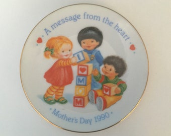 AVON Mother's Day Plate, 1990, Collectible Plate, A Message From the Heart