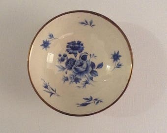 Vintage WADE  England, Berry Bowl, Trinket Dish, Porcelain, Blue Floral Pattern, Signed