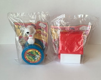 Wendy’s, Kids Meal Toys, Snoopy and the Peanuts Gang, Set of 2, 1998