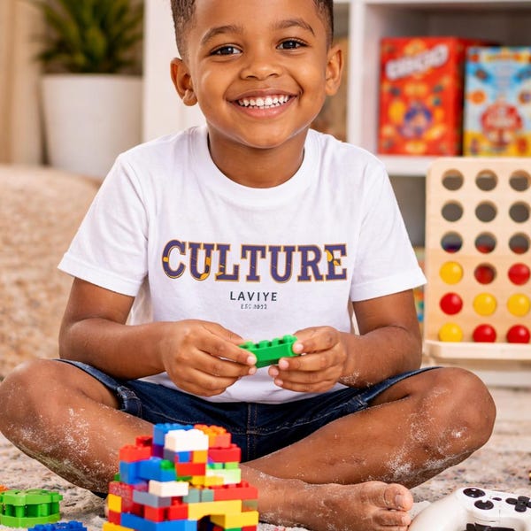Boys African Print Culture Slogan T Shirt – White Cotton Tee – Kente Matching Family T-Shirt for Kids Men Women Summer Vacation Shirts ENUGU