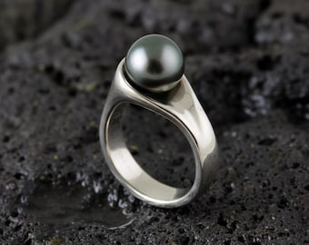 Minimalist Tahitian Black Pearl Ring, S925 Sterling Silver Band, Elegant Statement Pearl Jewelry, Modern Dainty Design, Perfect Gift for Men