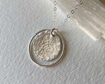 Silver Hammered Halo Necklace, Delicate Necklace, Circle Necklace, Layering Jewelry, Minimalist Necklace, Mothers Necklace, Gift For Her