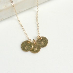 Custom Initial Disc, Gold Hammered Necklace, Personalized Initial Gold Disc Necklace, Family Jewelry, Grandma Gift, Mothers Jewelry