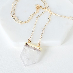 Gold Clear Quartz Shield Necklace, Paperclip Chain Quartz Point Necklace, Boho Healing Crystal, Layered Necklace, Gold Gemstone Necklace