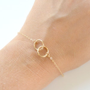 Gold Interlocking bracelet, Bridesmaid Jewelry, Wedding Jewelry, Everyday Simple Dainty Bracelet, Gold Rings Infinity Bracelet, Mothers Gift