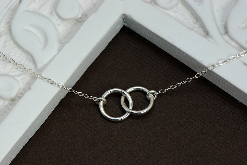 Circle Necklace STERLING SILVER, Interlocking Rings Necklace, Mothers Necklace, Couples Jewelry, Infinity Necklace, Bridesmaid Gift Idea image 3