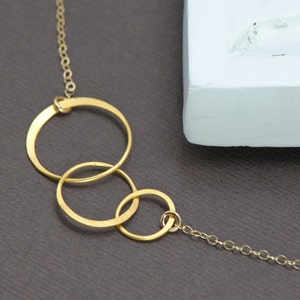 Interlocking Circles Necklace 14k Gold Filled Mother and Children, Family, Couples, Wife, Sisters, Lovers image 3