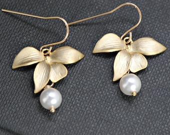 Gold Orchid Earrings,14k Gold Filled Pearl Earrings, Orchid Leaf Earrings with Pearl, Bridesmaid Gift Idea, Wedding Jewelry, Bridal Earring