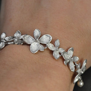 Orchid Flower Bracelet Silver, Bridal Jewelry, Maid of Honor, Best Friend GIft, Junior Bridesmaid Gift, Bridesmaid Gift, Mother Gift