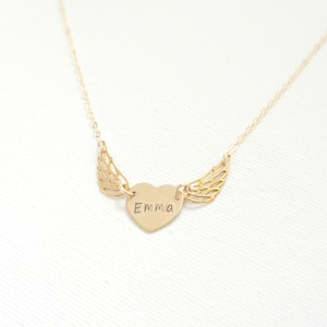 Memorial Herz Flügel personalisierte Halskette, Erinnerung Schmuck, Engel Halskette, Buchstaben Name Halskette, benutzerdefinierte Verlust Fehlgeburt Halskette